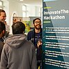 Vier Studenten beim InnovateTheAlps Hackathon